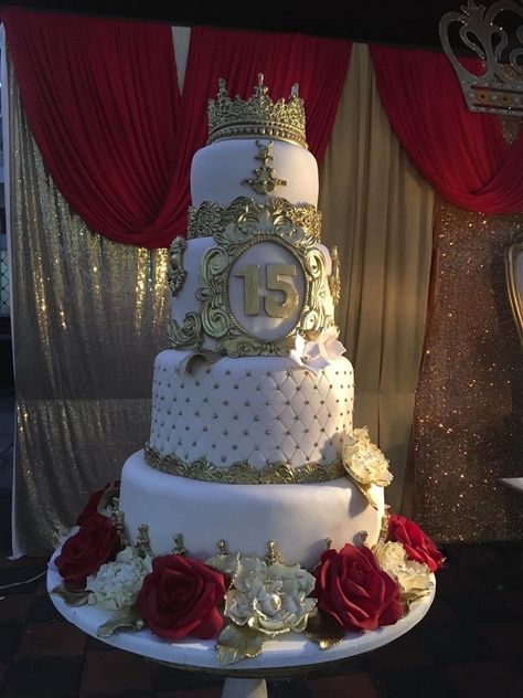 Red Quinceanera Cake, 15 Cakes Quinceanera, Red Quinceanera Theme, Red Quince Theme, Cakes Quinceanera, Red And Gold Quince, Red Quinceanera Ideas, Quinceanera Red, Quince Cakes