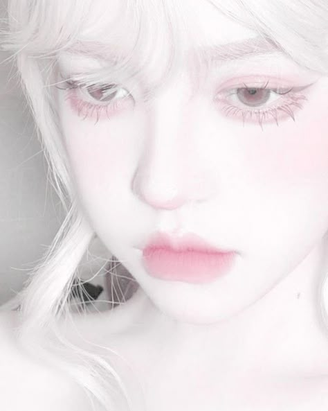 Pale Skin Pink Undertones Aesthetic, White Pale Skin, Super Pale Skin, Pale Skin Beauty, Albino Girl, Pink Skin Tone, Pale White Skin, White Skin Tone, Pale Aesthetic