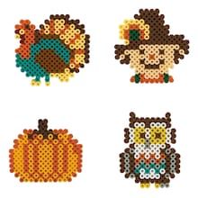 Pearler Bead Patterns Thanksgiving, Fall Pearler Beads Ideas, Autumn Hama Beads, Turkey Perler Bead Patterns, Thanksgiving Perler Beads, Crochet Thanksgiving, Melted Beads, Melty Bead Designs, Melt Beads