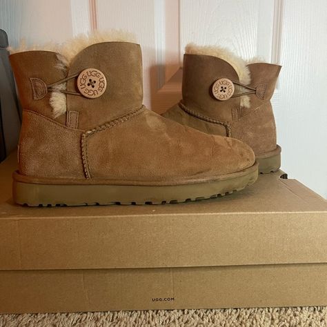 Ugg Mini Bailey Button II Wishlist 2024, Mini Baileys, Ugg Mini, Xmas Wishlist, Ugg Shoes, Size 10, Boots, Jewelry Watches, Plus Fashion