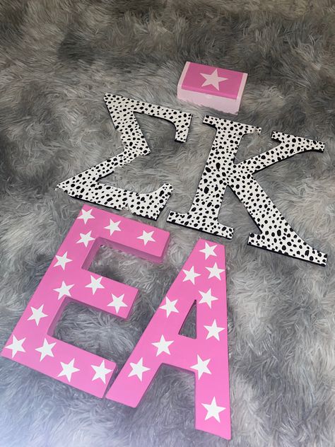 Giant Sorority Letters Painted, Kappa Delta Letters Painted, Greek Letter Painting Ideas, Cute Sorority Letters Painted, Painted Greek Letters Wooden, Chi Omega Letters Painted, Dz Letters Painted, Greek Letters Painted Sorority, Sorority Letters Painted Wooden Big