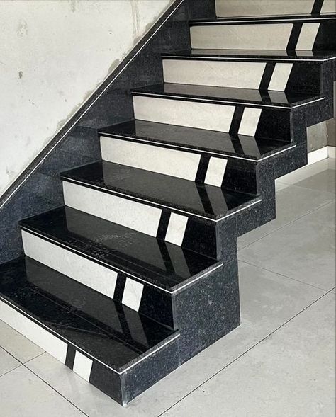 Staircase Granite Design Modern, Stairs Steps Design, Stears Steps Design, Staircase Marble Design, Granite Stairs Design Modern, Steps Design Interior Stairs, Steps Tiles, Tiles On Stairs, Tiles Staircase