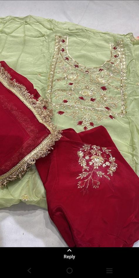 Color Combination Dress Pakistani, Combination With Red Colour Suit, Mehndi Color Suit Combination, Mehroon Color Combination, Red Colour Combinations Outfit, Simple Punjabi Suits Designer Boutique, Suit Work Design Punjabi, Trending Suits, Latest Kurta Designs