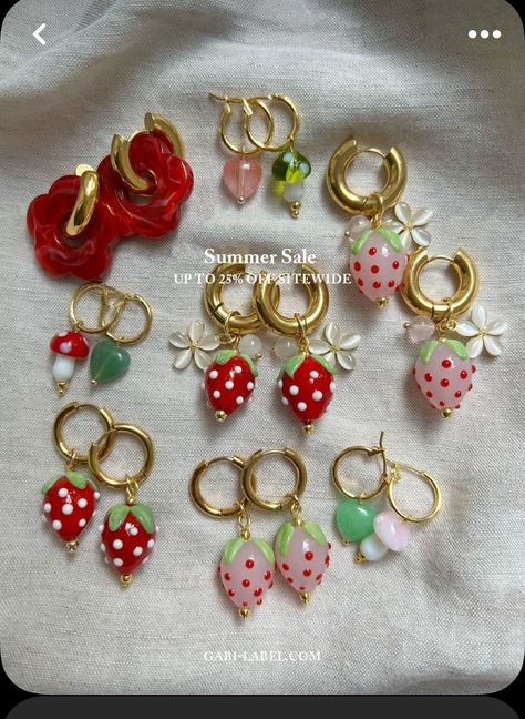 Gabi The Label, Strawberry Jewelry, Crea Fimo, Handmade Jewelry Business, Lampwork Jewelry, Cute Strawberry, Dope Jewelry, Funky Jewelry, Jewelry Lookbook