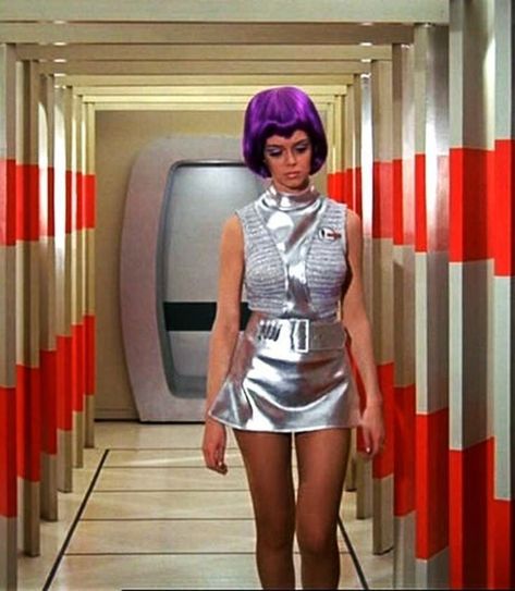 UFO Gabrielle Drake Space Age Fashion, Ufo Tv Series, Sci Fi Tv Series, Sci Fi Girl, Space Dress, Alien Costume, Sci Fi Fashion, Space Fashion, Space Outfit