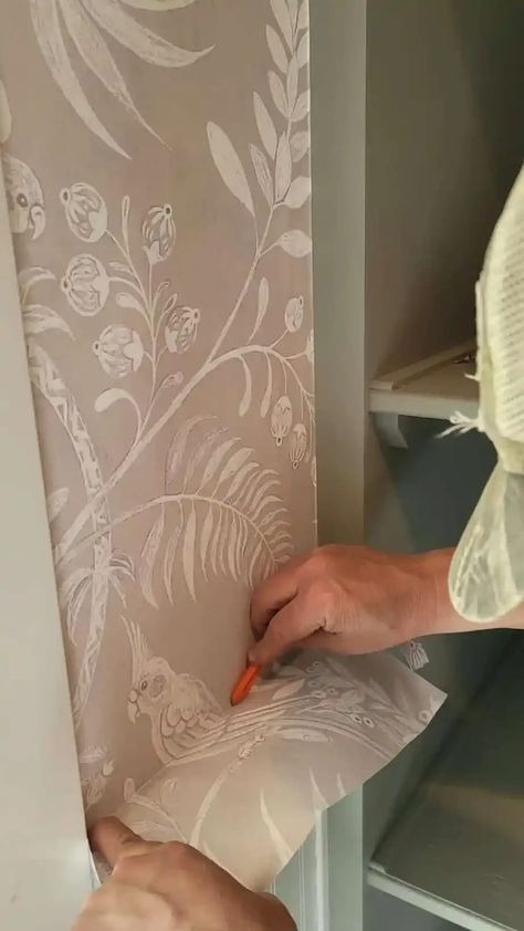 Check out the supplies and how to install Paste to Wall Wallpaper. We added wallpaper to our Laundry Room Makeover. Peel N Stick Wallpaper, Laundry Room Wallpaper, Paint Combinations, Room Wall Painting, Eclectic Wall Art, Washing Machine And Dryer, Laundry Room Makeover, Oak Cabinets, Laundry Rooms