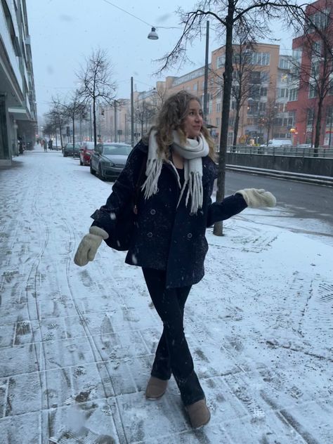 #stockholm Winter Sweden Outfit, Winter Stockholm Outfit, Stockholm Winter Aesthetic, Dark Stockholm Style, Stockholm Style Winter Outfits, Stockholm Winter Outfit, Winter Stockholm Style, Stockholm Winter Style, Winter Outfits Stockholm