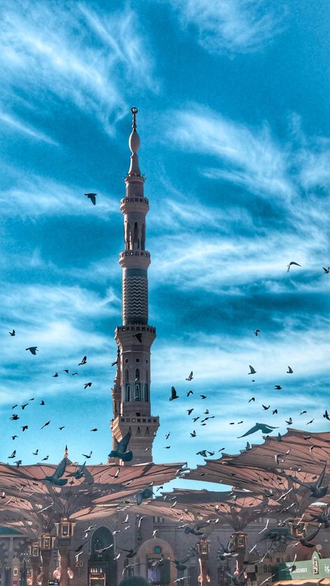 Masjid Nabawi Aesthetic Wallpaper, Nabawi Mosque Aesthetic, Makkah Wallpaper Iphone, Madinah Wallpaper, Aesthetic Islamic Wallpaper, Mecca Mosque, Fesyen Islam, Mecca Kaaba, Mosque Art