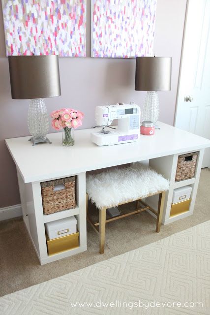 Diy Office Desk, Ikea Apartments, Ikea Desk Hack, Sewing Desk, Ikea Desk, White Desk, Dekor Diy, Diy Office, Craft Room Office