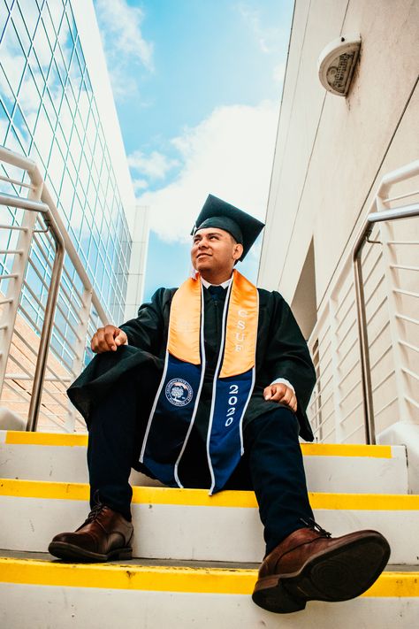 College Grad Pics For Guys, Grad Photoshoot Guys, Cap And Gown Pictures For Guys, Men Grad Photos, Grad Photos Men, Mens College Graduation Pictures, Grad Photoshoot Men, Men’s Graduation Photos, Men Graduation Poses