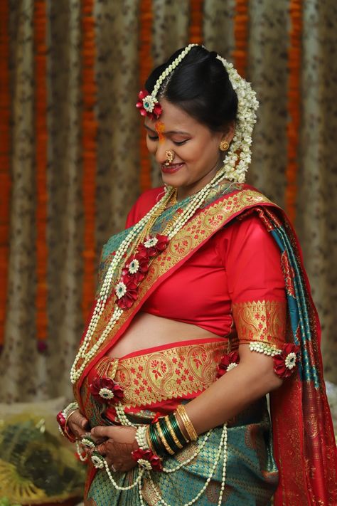 Dohale Jevan | Baby shower photography | Baby shower mumbai Dohale Jevan Photography Poses, Sreemantham Stills, Baby Shower Looks For Mom Indian, Dohale Jevan Photography, Dohale Jevan Decoration At Home, Baby Shower Saree, Photoshoot In Saree, Dohale Jevan Decoration, Shower Poses