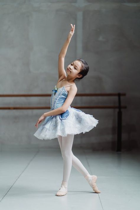 Recital Photoshoot, Young Ballerina, Linen Wedding Dress, Ballet Dance Photography, Girl Drawing Easy, Dance Photo Shoot, Dancer Poses, Ballet Tights, Ballet Pictures