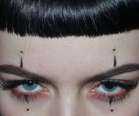 Eyeliner Ideas, Halloweenský Makeup, Drag Make-up, Punk Makeup, Alt Makeup, Graphic Makeup, Swag Makeup, Alternative Makeup, Emo Makeup