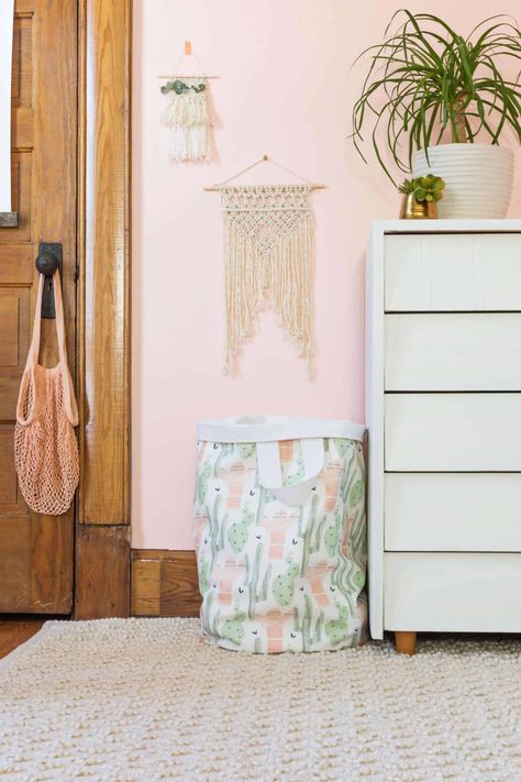 Diy Closet Ideas, Fabric Laundry Basket, Laundry Diy, Kids Laundry Basket, Diy Laundry Basket, Sewing Project Ideas, Room Storage Diy, Sewing Room Storage, Basket Laundry