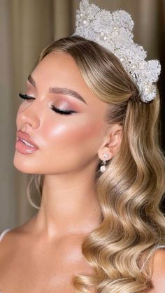 Bride Makeup For Blondes, Angel Bridal Makeup, Blonde Bride Makeup, Bridesmaids Makeup Natural, Simple Bride Makeup, Wedding Glam Makeup Brides, Blonde Bridal Makeup, Bridal Makeup Blonde, Soft Wedding Glam