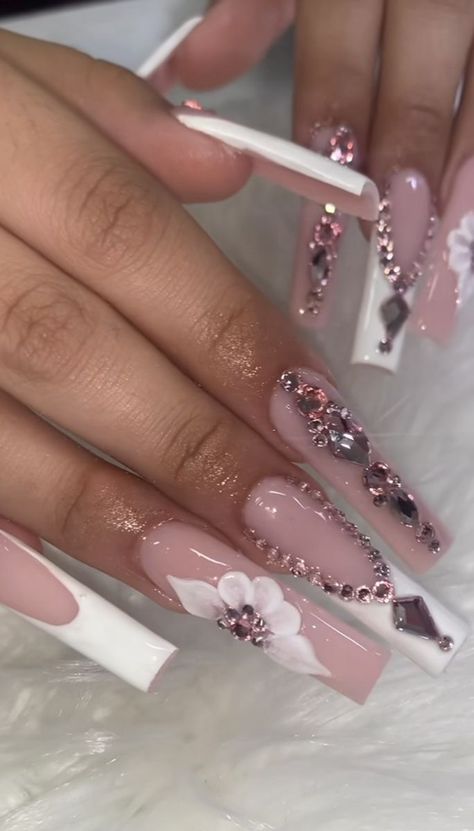 Pink Nails Acrylic Gems, Nails For Pink Quince Dress, Nails Y2 K, Nail Inspo Coffin With Gems, 15 Acrylic Nails, Pink Nails Ideas With Diamonds, Acrylic Nail With Rhinestones, Pink Quince Nails Long, 15 Nails Ideas Pink