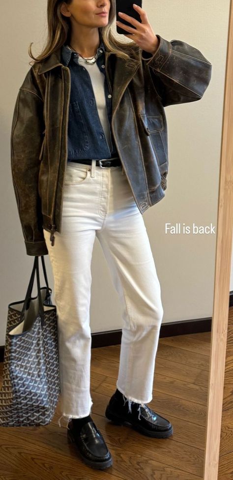 Feminine Scandinavian Style, Transitional Jacket Outfit, London Astethic Outfit, Straight Leg Jeans Street Style, Mismatch Denim Outfit, Mango Leather Jacket Outfit, Fall Wishlist Aesthetic, Styling A Beige Blazer, Cool Nyc Outfits