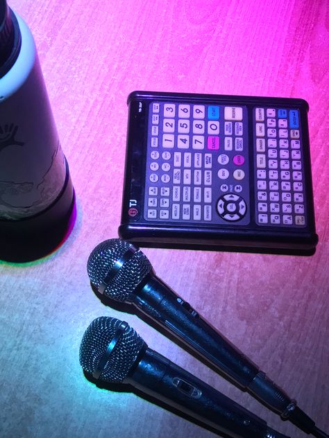 Vintage Karaoke Aesthetic, Karaoke Bar Aesthetic Friends, Karaoke Sweet 16, Karaoke Friends Aesthetic, Couple Karaoke Aesthetic, Singing Karaoke Aesthetic, Karoke In Korea, Karaoke Playlist Cover, Karaoke Machine Aesthetic