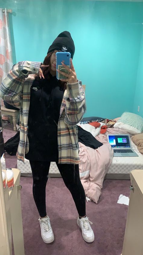 Grey And Black Leggings Outfit, Legging And Flannel Outfits, Hoodie With Flannel Outfit, Hoodie Under Flannel, Hoodie Flannel Outfit, Flannel And Hoodie Outfit, Hoodie Under Shirt Outfit, Flannel Hoodie Outfit, Flannel Outfits Girl