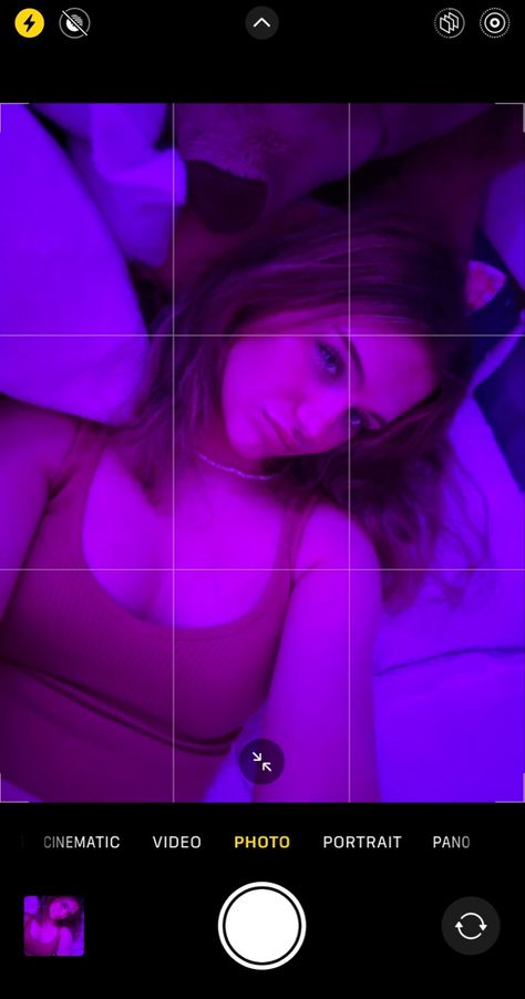 Led Light Selfie Ideas, Led Lights Picture Ideas, Led Girls, Selfie Poses Instagram, Selfie Light, Blue Led Lights, Cool Mirrors, Insta Pictures, Mirror Photo