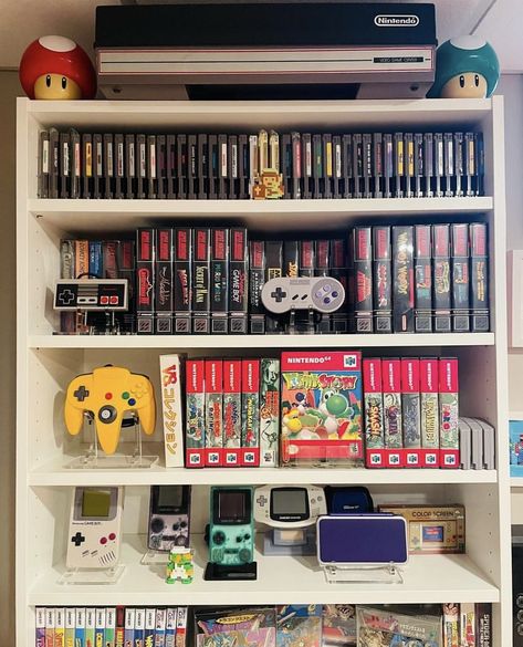 Nintendo Collection Game Rooms, 90s Game Room, Gameboy Display, Game Bedroom, Video Game Organization, Games Room Inspiration, Pokemon Room, Kirsten Vangsness, Retro Games Room