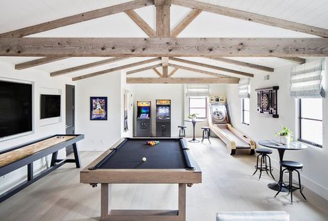 38 Best Game Room Ideas For Any Entertaining | Shutterfly Garage Game Rooms, Pool Table Room, Bilik Permainan, Basement Games, Media Room Design, Game Room Basement, Recreational Room, Game Room Family, House Games