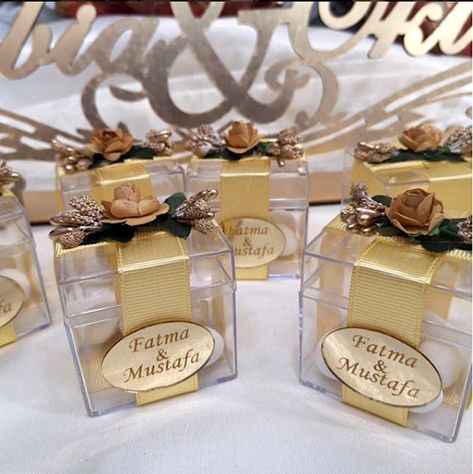 Wedding Favors For Guests in Bulk Real Almond Candy Favors | Etsy Wedding Favor Gift Boxes, Gold Wedding Favors, Bridal Shower Party Favors, Wedding Favors And Gifts, Candy Wedding Favors, Elegant Wedding Favors, Engagement Favors, Gift Favors, Wedding Gifts Packaging