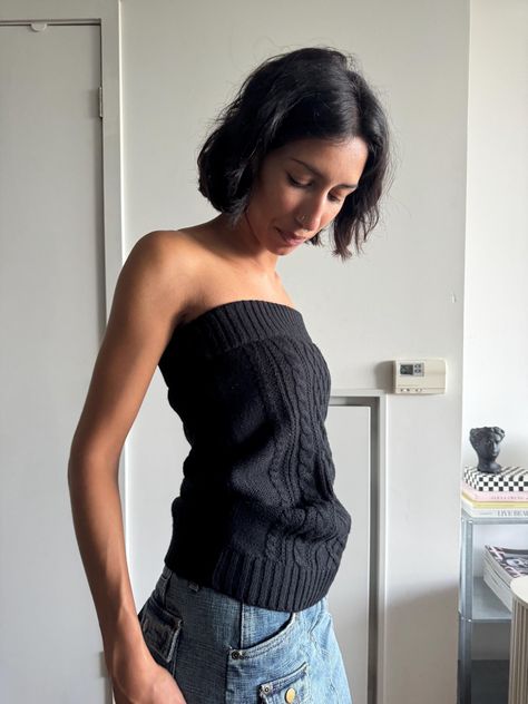 This is a really cool versatile piece - it can be worn as a tube top or a fitted skirt - it's a black chunky cable knit style material. So perfect for fall and winter! There are no tags, but it fits like a women's small with some additional stretch. Laying flat it measures approx. 13.5" at the top band, 14.5" in the middle, and 15" at the bottom band - so you can wear it as a top or skirt depending on desired look and fit!  In good preloved condition with no major flaws observed. Tube Top Outfit Winter, Sweater Knitting Designs, Knit Tube Top, Tube Top Outfits, Chunky Cable Knit, Tube Tops, Top Band, Knit Style, Material Girl