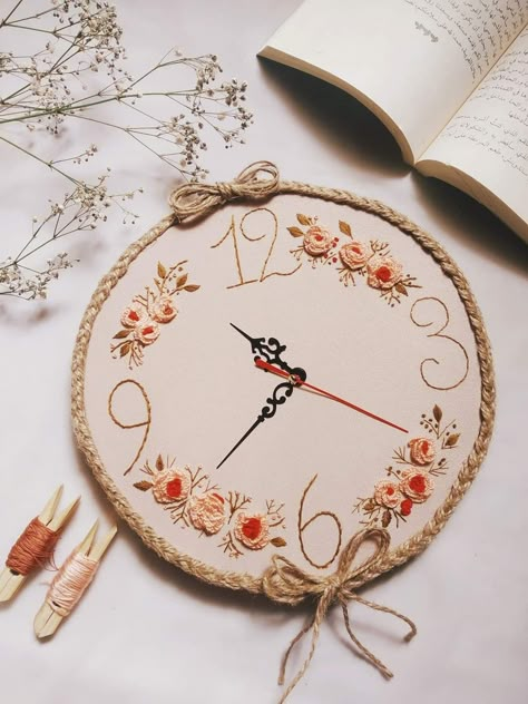 Embroidery Watch, Embroidery Clock, Colourful Rooms, Embroidery Hoop Art Diy, Hand Embroidery Patterns Free, Embroidery Hoop Wall Art, Embroidery Lessons, Digital Embroidery Patterns, Embroidery Template