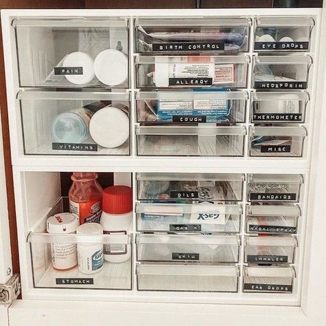 Medicine Drawer, Organize Medicine, Medication Organization Storage, Medical Storage, Medicine Cabinet Organization, Medication Organization, Medication Storage, Home Medicine, Bathroom Cabinet Organization