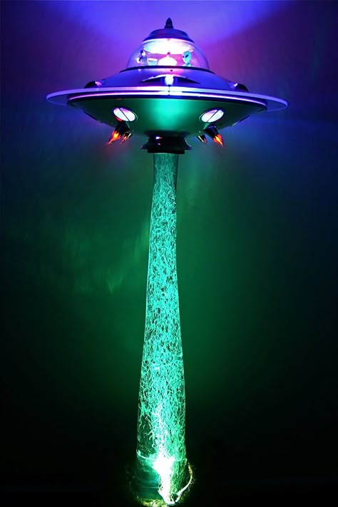 Love this floor lamp. Alien Lava Lamp, Saucer Lamp, Ufo Lamp, Scifi Horror, Diy Floor Lamp, Ufo Art, Alien Aesthetic, Lava Lamps, Floor Lamp Bedroom