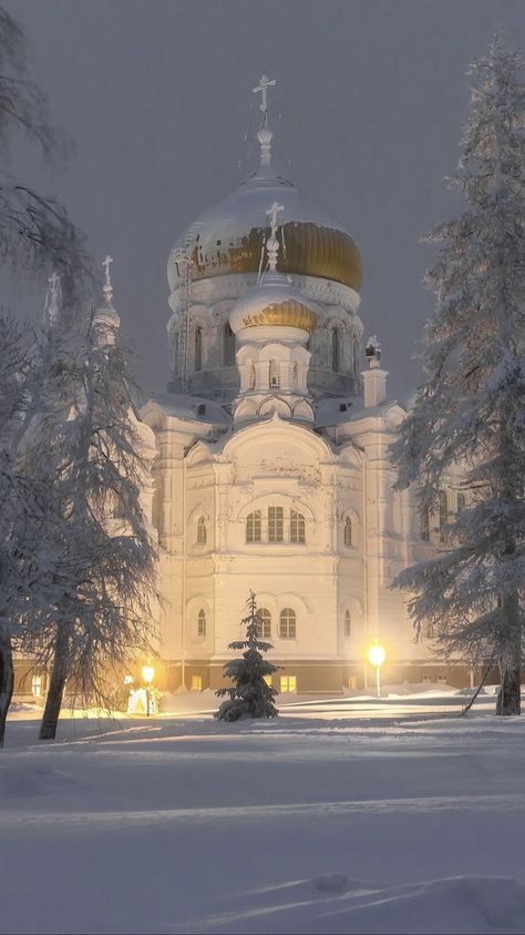 Russian Orthodox Christmas, Russian Church, Church Aesthetic, Eastern Orthodox Church, Klub Winx, Take Me To Church, Russian Culture, Bride Of Christ, Russian Orthodox