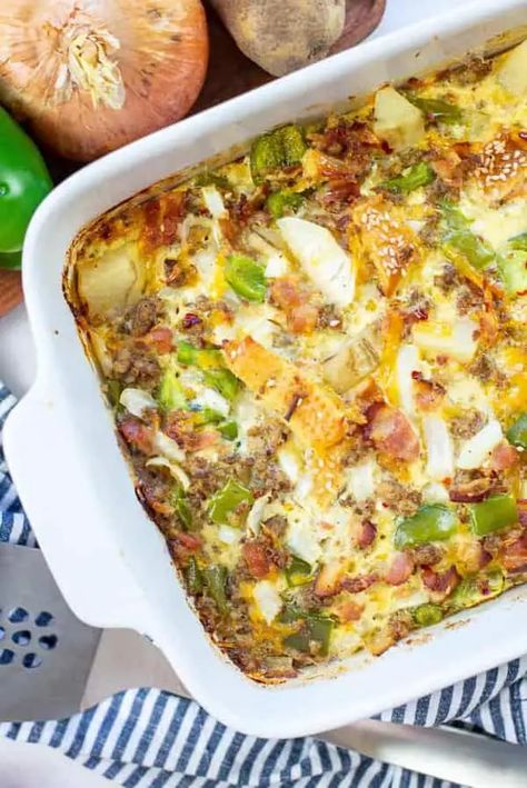 Pioneer Woman Cowboy Breakfast Casserole Cowboy Brunch, Cowboy Breakfast Casserole, Pioneer Woman Breakfast, Cowboy Breakfast, Kabasa Recipes, Group Breakfast, Brunch Casserole Recipes, Best Waffle Recipe, Buns In My Oven