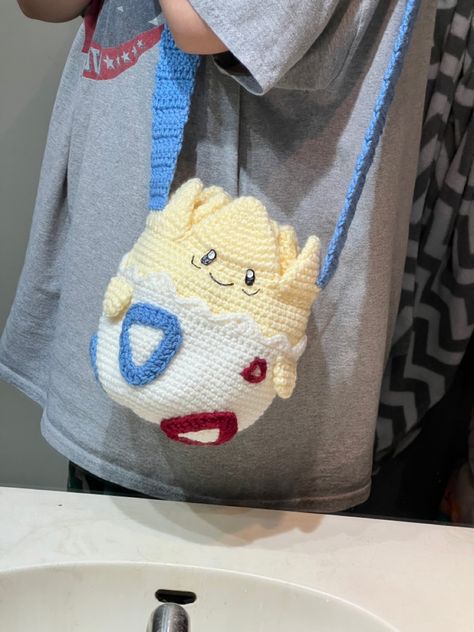 Crochet Projects Anime, Pokemon Crochet Bag, Anime Clothes Crochet, Crochet Anime Bag, Crochet Togepi, Anime Crochet Ideas, Anime Crochet Clothes, Anime Inspired Crochet, Kawaii Crochet Clothes