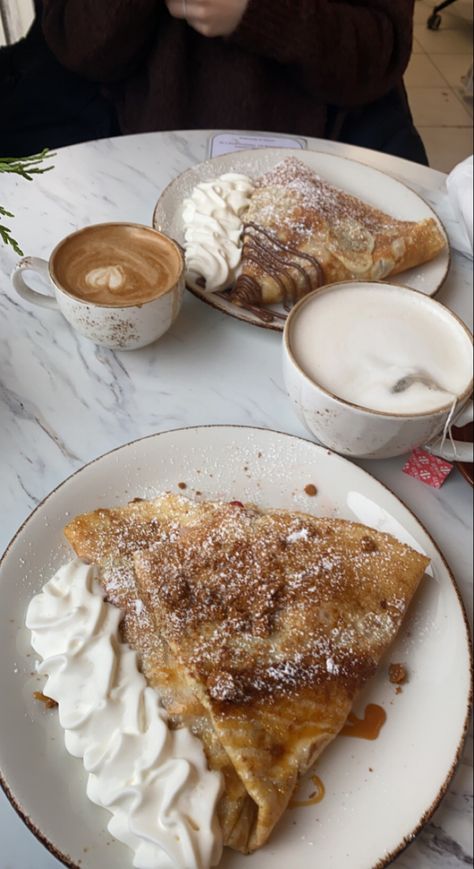 French nutella crepes #french #crepe #toronto #food #sweet French Pastries Recipes, Homemade Crepes, Nutella Crepes, Bakery Foods, Breakfast Cafe, French Crepes, Trendy Food, Toronto Food, Sunday Breakfast