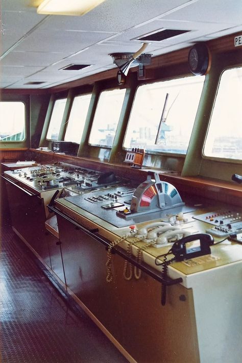 Kapal Feri, Ship Aesthetic, Storm At Sea, Royal Yacht, Cargo Ships, Merchant Navy, Navy Wife, Cargo Shipping, Roof Top