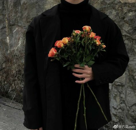 Your Comfort Character, Ideal Date, Holding Flowers, Tell Me, Roses, Flowers, Wall, Black