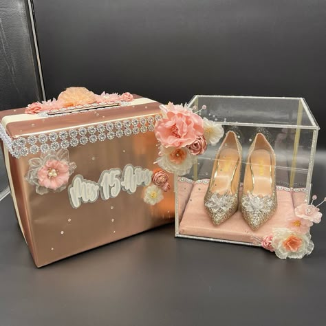 Money Box Ideas Quinceanera Diy, Quinceañera Shoe Box, Shoe Box Quinceanera, Sweet 16 Shoe Box Ideas, Quince Shoe Box Diy, Quinceanera Shoe Box Ideas, Princess Theme Quince, Quince Money Box Ideas, Sweet 16 Shoes