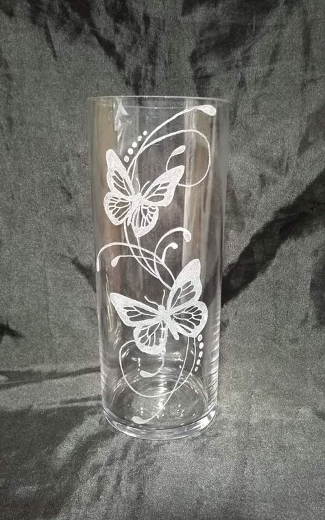 Glass Etching Tutorial, Etching Diy, Tin Foil Art, Painted Mirror Art, Glass Etching Patterns, Etching Designs, Glass Etching Projects, Glass Etching Designs, Decorative Metal Screen