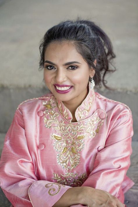 Nashville Makeup, Maneet Chauhan, Mumbai Street Food, Food Network Star, Fitness Icon, Chaat Recipe, Hair Artist, James Beard, Indian Street Food