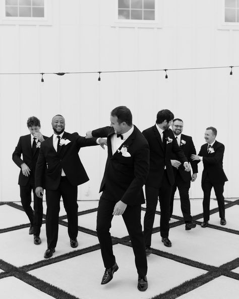 One thing for sure - you can always count on the guys to have fun during their photo sessions! 🙌🏼🤭💫 @byjadelynzee captured groomsmen photos in some of our favorite spots around the venue, the courtyard and the chapel! 🤍 #weddinginspo #groomsmenstyle #texaswedding #texasweddingvenue #houstonweddings #austinwedding #dallaswedding Groomsmen Photos, Wedding Venues Texas, The Courtyard, Dallas Wedding, The Guys, Austin Wedding, Small Group, Small Groups, Photo Sessions