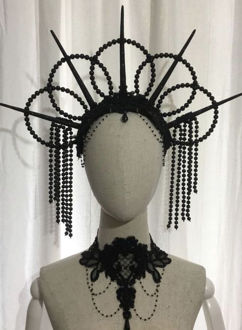 Detail Couture, Headpiece Diy, Diy Crown, Pearl Decorations, Hat Base, Headpiece Jewelry, Hand Molding, Fantasy Costumes, Handmade Hat