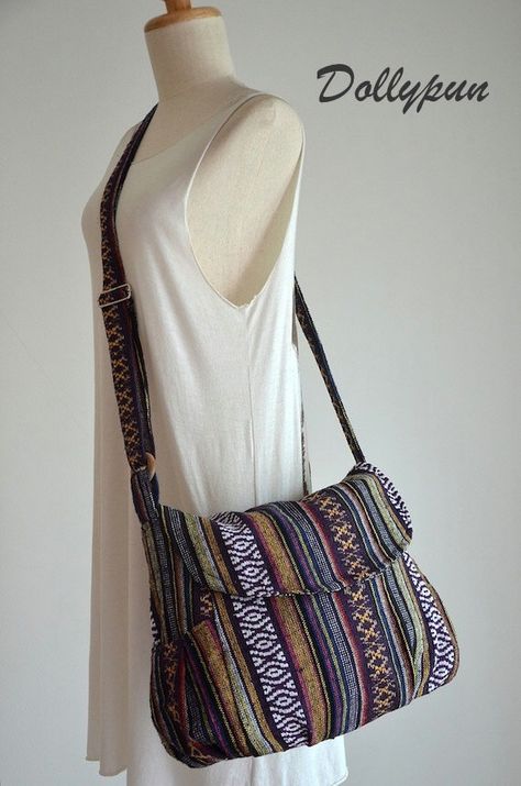 90s Messenger Bag, Side Bags For Women, Hippie Purse, Women Purse, Hippie Bags, Carpet Bag, Granola Girl, Bag Patterns To Sew, Boho Bag