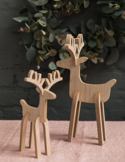 Wooden Reindeer Decoration Wood Reindeer, Reindeer Decoration, 3d Templates, Wooden Reindeer, Desain Editorial, Reindeer Decorations, Christmas Wood Crafts, Christmas Yard, Christmas Makes