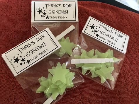 Glow In The Dark Stars Party Favors, Space Themed Loot Bags, Glow In The Dark Goodie Bags, Space Party Gift Bags, Space Goodie Bag Ideas, Space Birthday Goodie Bags, Space Theme Goodie Bag, Alternative Party Bag Ideas, Glow In The Dark Party Favors