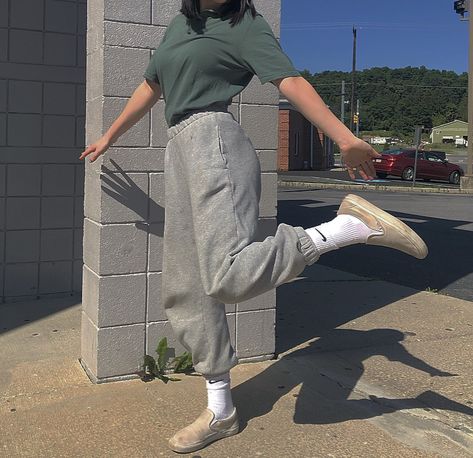 grey sweatpants green collar shirt nike white socks dirty white vans outfit ootd indie alt thrifting gay girl skater lesbian Indie Sweatpants Outfit, Sweatpants Outfit Girl, Vans With Socks Outfit, Grey Sweatpants Outfit Girl, Vans Socks Outfit, Grey Baggy Sweatpants, Aesthetic Grey Sweatpants, Gray Sweatpants Outfit For School, Gray High Waist Baggy Sweatpants