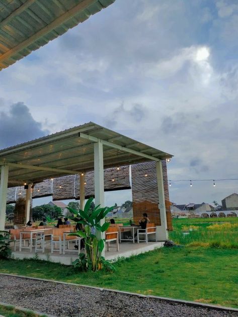 Coffee Shop Hits Outdoor Restaurant Patio, Coffee Shop Concept, Farm Cafe, Serenity Garden, Outdoor Restaurant Design, Small Coffee Shop, Small Cafe Design, Farm Plans, Restaurant Patio