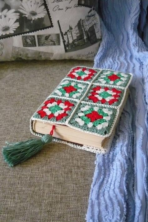 Crochet Book Cover, Confection Au Crochet, Dress Crochet, Fun Crochet Projects, Crochet Diy, Crochet Instructions, Crochet Books, Diy Crochet Projects, Blanket Crochet