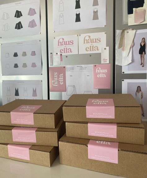 Business Branding Inspiration, Luxury Packaging Design, Warehouse Design, Small Business Gifts, Small Business Organization, Packaging Ideas Business, Healing Space, Phone Shop, Business Hairstyles