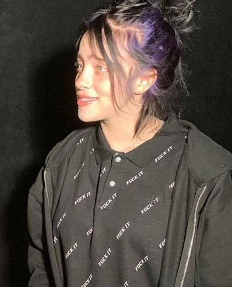 226 Likes, 2 Comments - layza | 19k 🇧🇷 fan account (@familyavocados) on Instagram: “I want purple - black. So beautiful ok” Purple Roots Hair, Billie Eilish Purple Roots, Billie Eilish Purple, Purple Roots, Jacob Tremblay, Black Hair Video, Ariana Grande Pictures, Hair Color Purple, Comfort People